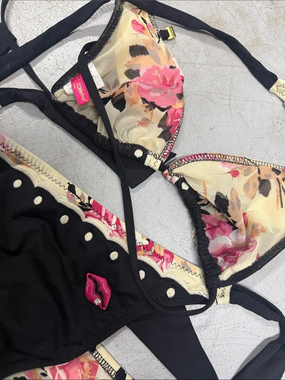 Black Floral Trim Triangle Bikini Set - BETSEY JOHNSON Size Medium LIKE NEW